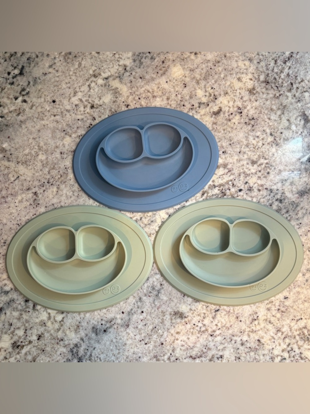 ezpz Happy Mat Silicone Suction Divided Plates 3 Pack Sage Gray BLW Feeding